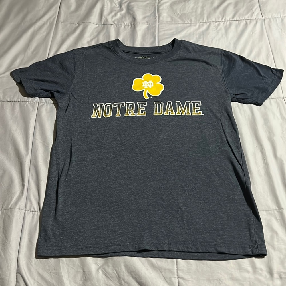 NWOT Kids Notre Dame Shamrock Short Sleeve Shirt Size Youth 16-18